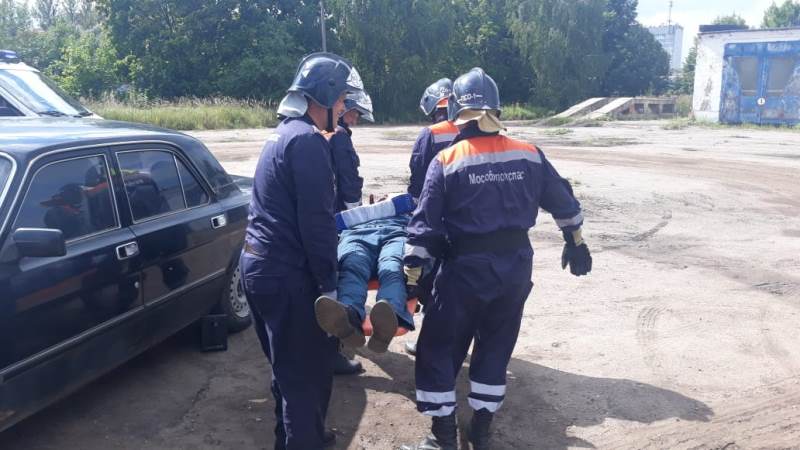 Спасатели ГКУ МО «Мособлпожспас» приняли участие в тактико-специальных учениях по ликвидации ДТП