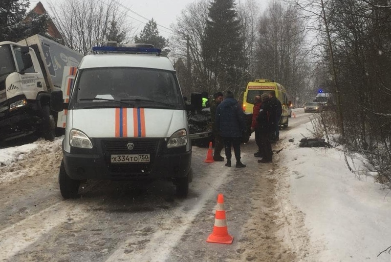 Спасатели ГКУ МО «Мособлпожспас» деблокировали мужчину, пострадавшего в ДТП