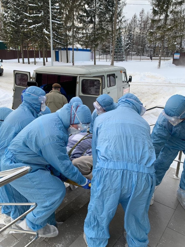 Спасатели ГКУ МО «Мособлпожспас» оказали помощь сотрудникам COVID-центра