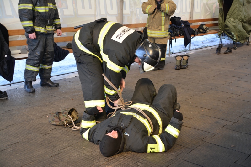 В учебном центре ГКУ МО «Мособлпожспас» прошла аттестация пожарных на первый класс