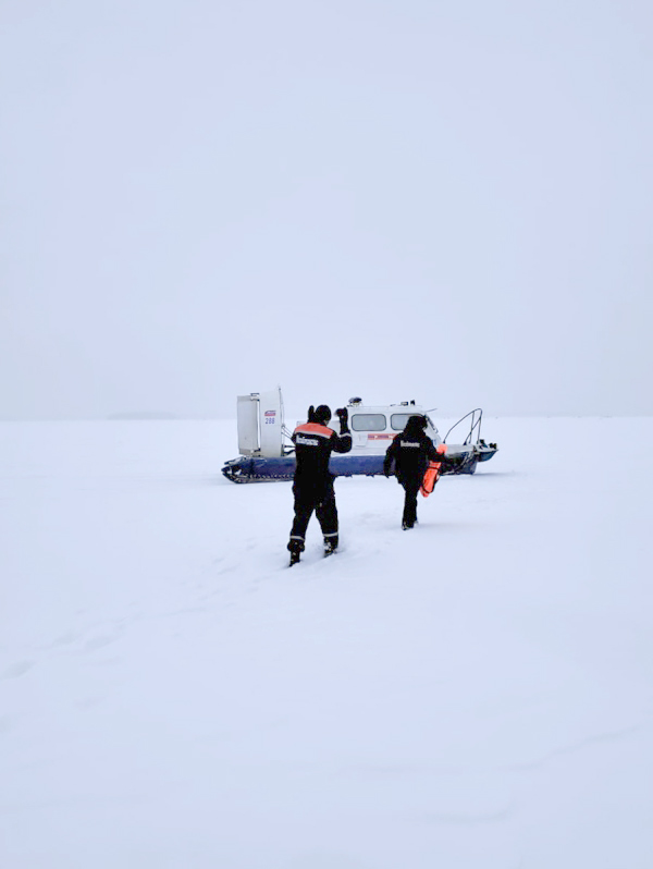 Работники ГКУ МО «Мособлпожспас» эвакуировали со льда Иваньковского водохранилища мужчину,
нуждающегося в медицинской помощи