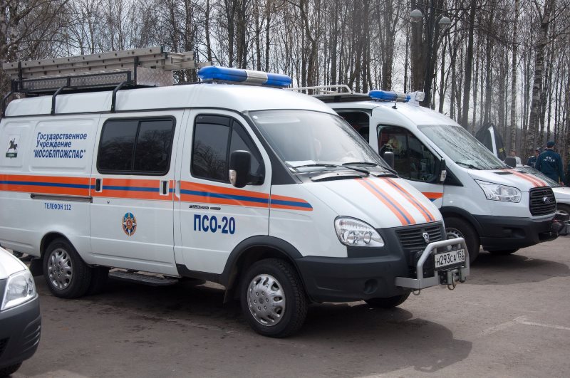 Спасатели ГКУ МО «Мособлпожспас» деблокировали водителя машины после ДТП