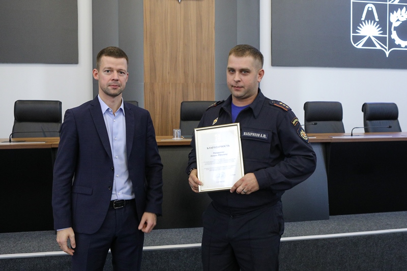Работники теруправления №6 ГКУ МО «Мособлпожспас» получили награды за участие в ликвидации природных пожаров летом 2022 года