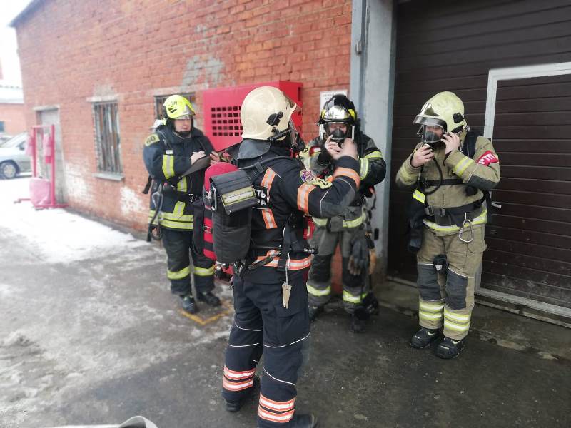 Огнеборцы ГКУ МО «Мособлпожспас» потушили условный пожар на территории производственно-складского комплекса